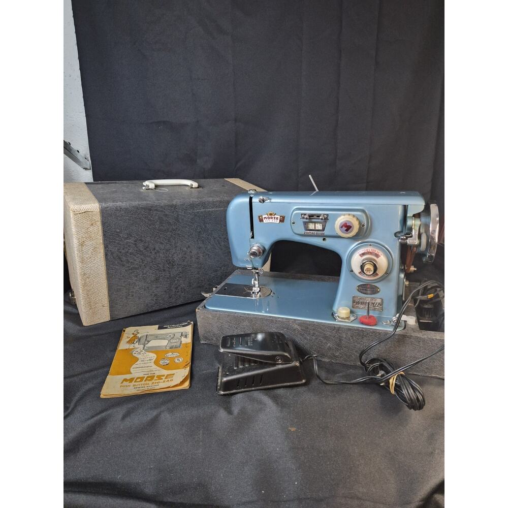 RARE Vintage Morse Sewing Machine Zig Zag Model MZZ TX.7 w/ Foot Pedal & Case